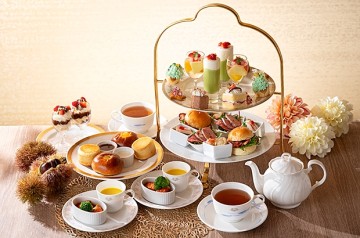 金華山を眺めながら優雅なティータイムを　アフタヌーンティーセット
