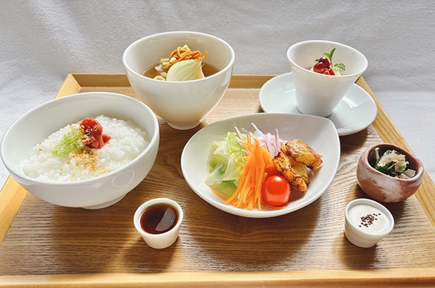 美濃薬膳士監修 2月の名物美濃薬膳飛騨牛スープと薬膳粥のランチ