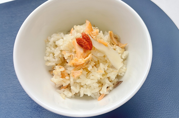 大鱒・茸の炊き込み御飯