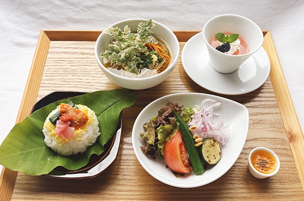 水無月の薬膳うどんランチ