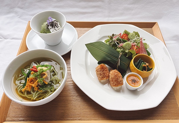 皐月の薬膳うどん王レートランチ
