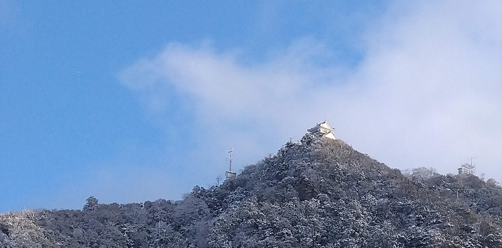 信長の岐阜城、緑深い金華山、清流長良川のほとり 自然豊かなリゾートホテル