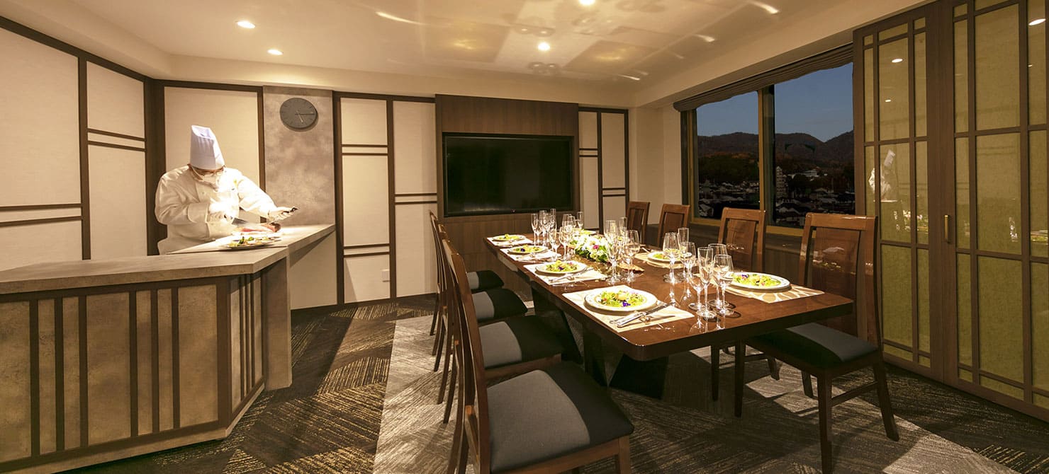 Suite with Private Dining Room Souan